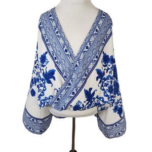 Forever 21 Blue & White Floral Kimono Sleeve Twist Wrap Hi-low Blouse Large.